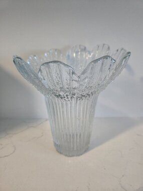 Vintage Lasisepat Mantsala Art Glass Vase